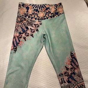 Calia Limited Edition Bahia Crop Legging